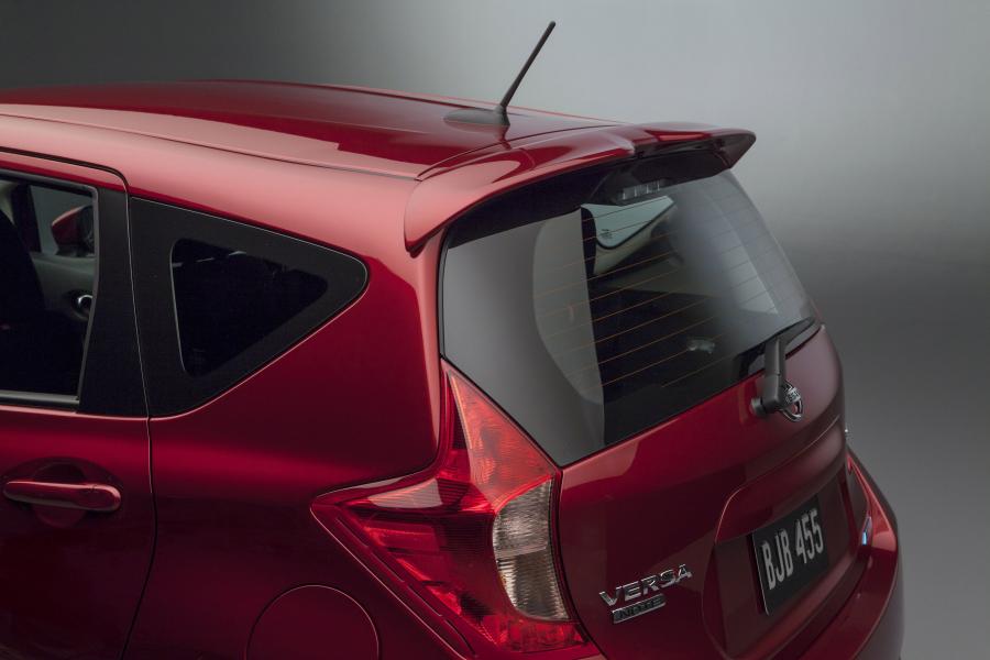  Nissan Versa Note SR 2015 года  (фото 10 из 26)